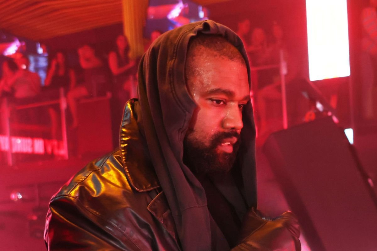 Kanye West Loses His Head In Bianca Censoris Gruesome OK Video Kanye West Loses His Head In Bianca Censoris Gruesome OK Video