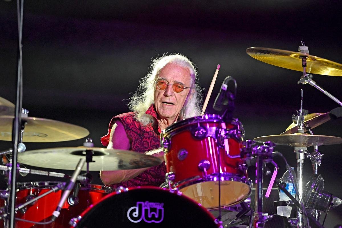 Foghat Reveals Live and Loud Across the U.S.A. Album