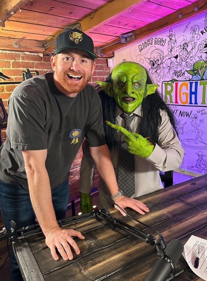 MONDAYSUCKS With JOHN GOBLIKON: I Got 99 Episodes but a Troll Aint One! MONDAYSUCKS With JOHN GOBLIKON: I Got 99 Episodes but a Troll Aint One!