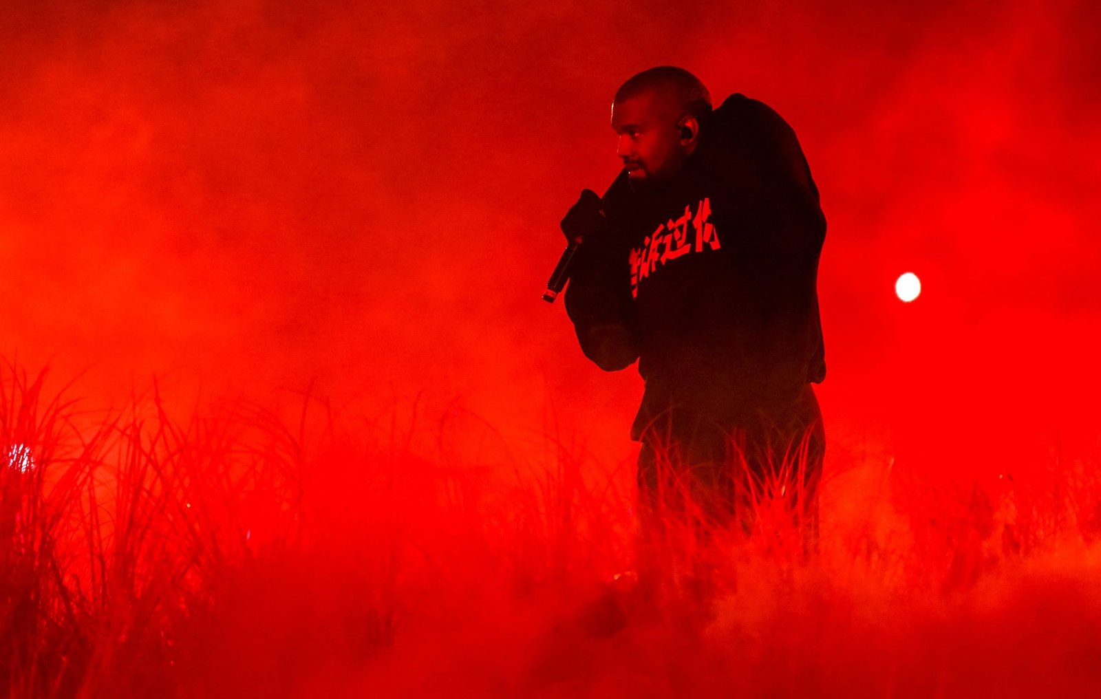 Kanye West to perform in Russia despite cultural boycott of country Kanye West to perform in Russia despite cultural boycott of country