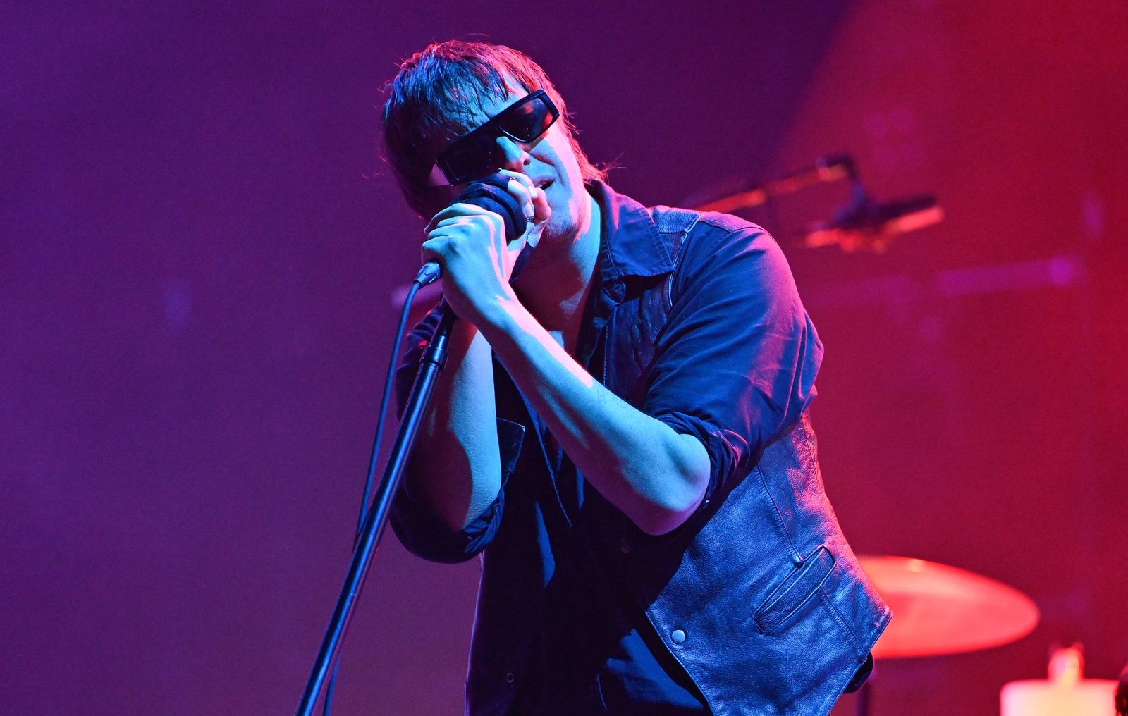 The Strokes play Going To Babble On live for first time at Just Like Heaven 2026 as Julian Casablancas calls LCD Soundsystems James Murphy the Brett Favre of indie rock