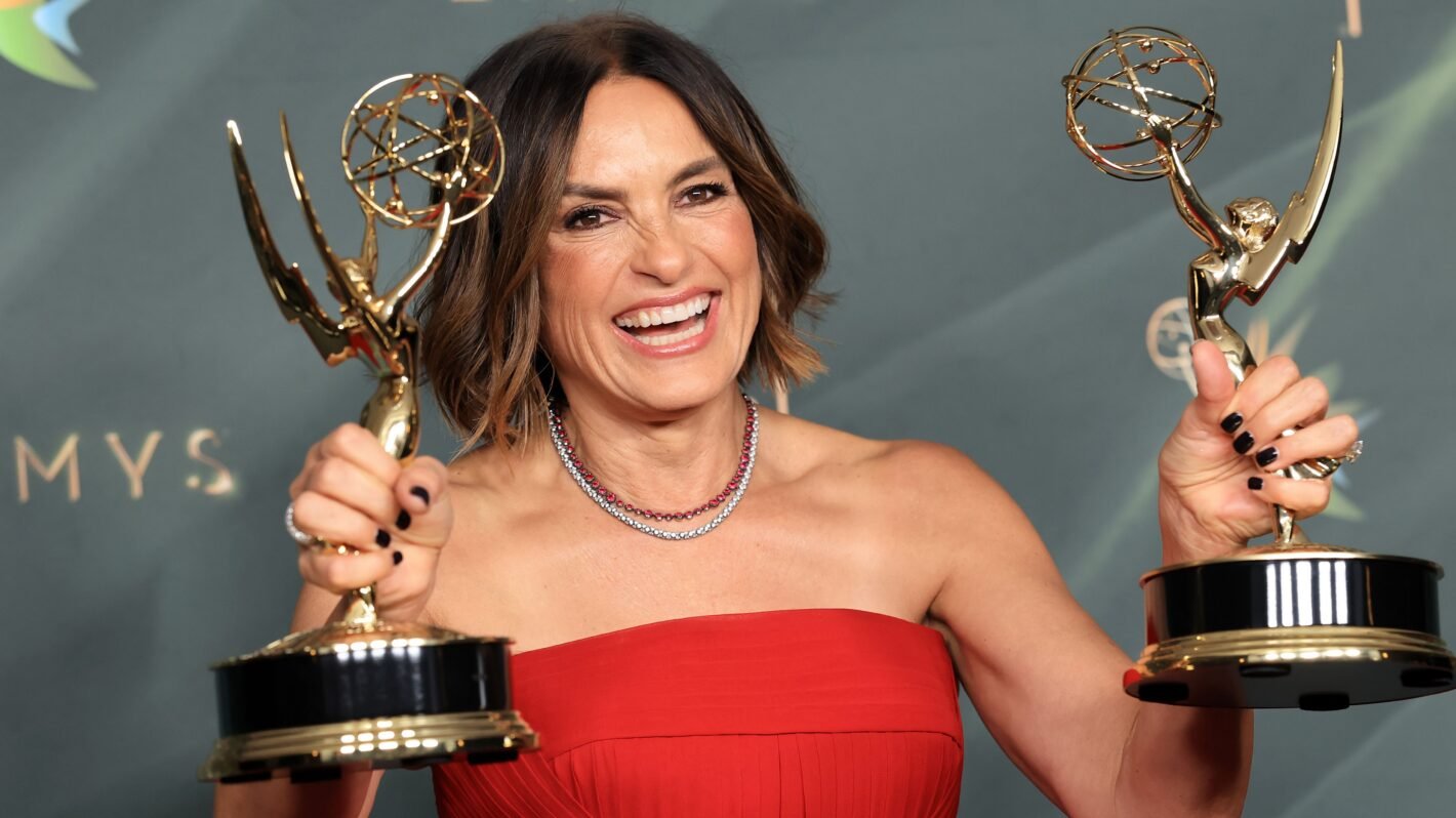 2026 Emmys Night 1: Mariska Hargitay, Octavia Spencer, and Bad Bunny Win 2026 Emmys Night 1: Mariska Hargitay, Octavia Spencer, and Bad Bunny Win