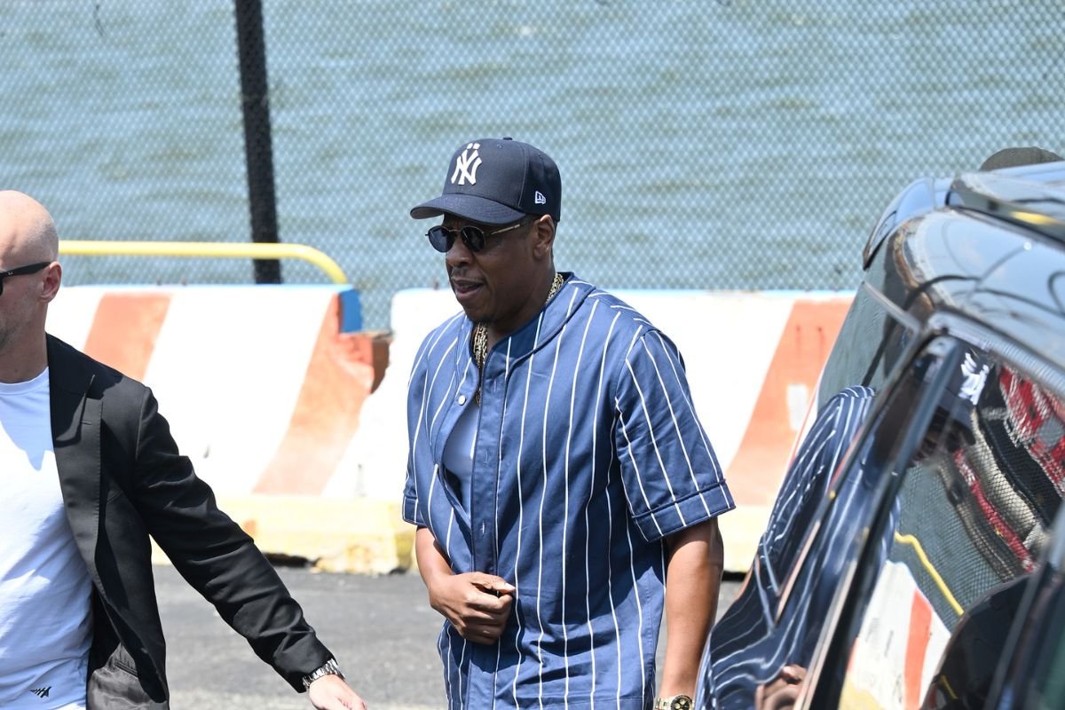 EXCLUSIVE: Jay-Zs Accuser Puts Tony Buzbees Cash Payments To Her Under A Microscope
