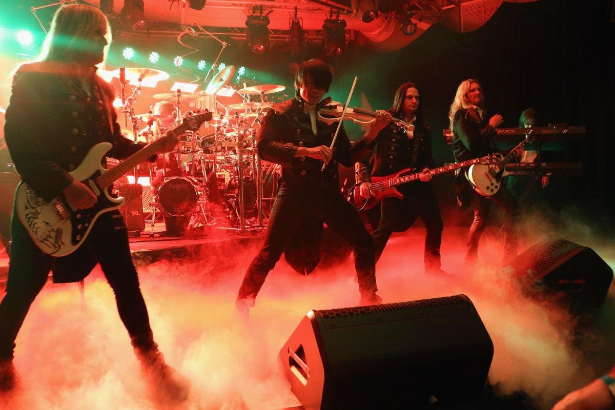 Trans-Siberian Orchestra Marks 30 Years of The Ghosts of Christmas Eve With 50-City Winter Tour Trans-Siberian Orchestra Marks 30 Years of The Ghosts of Christmas Eve With 50-City Winter Tour