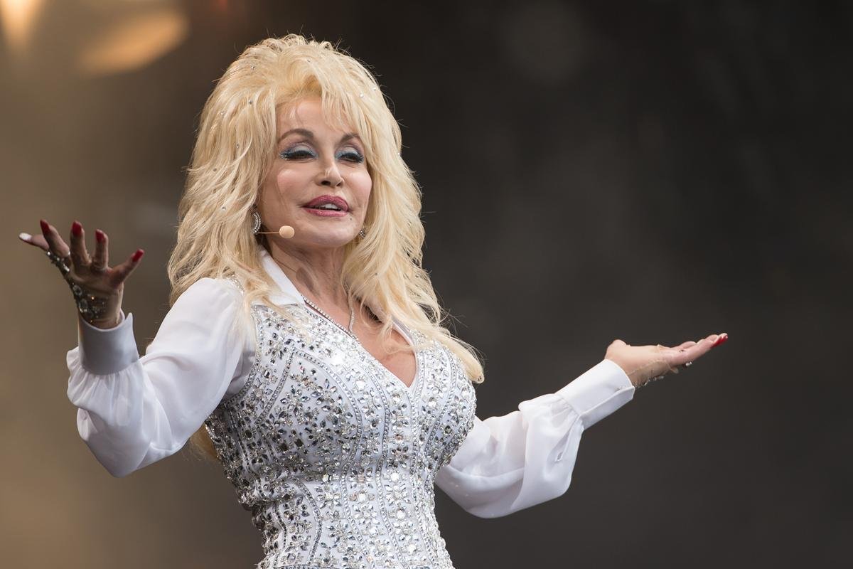 Dolly Partons Final Message To Fans Was Filled With Hope