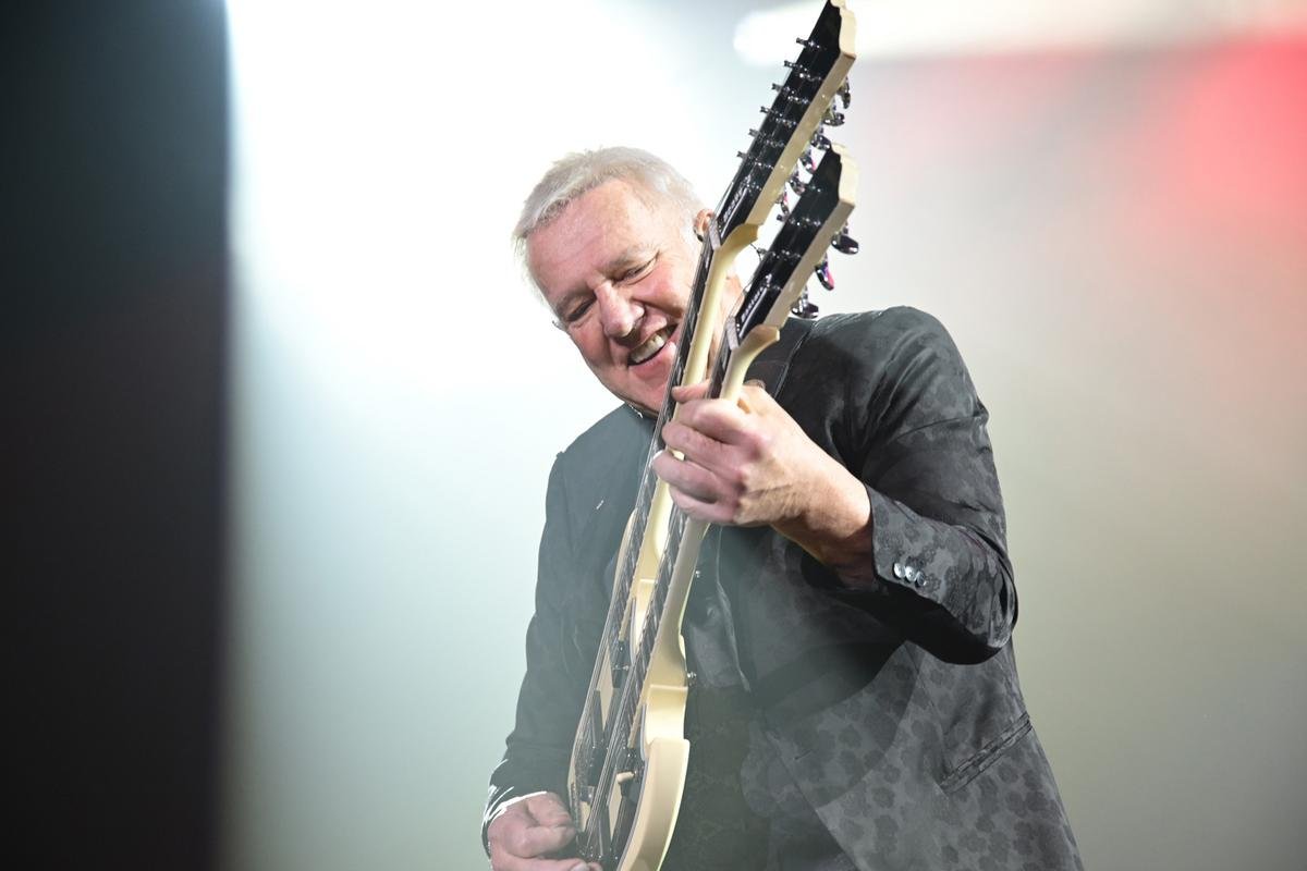 Watch Alex Lifeson Fire His Rush Bandmates Mid-Show
