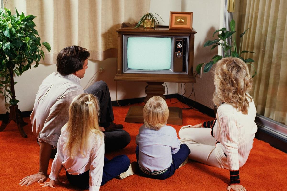 21 Things That Made 70s Living Rooms Iconic
